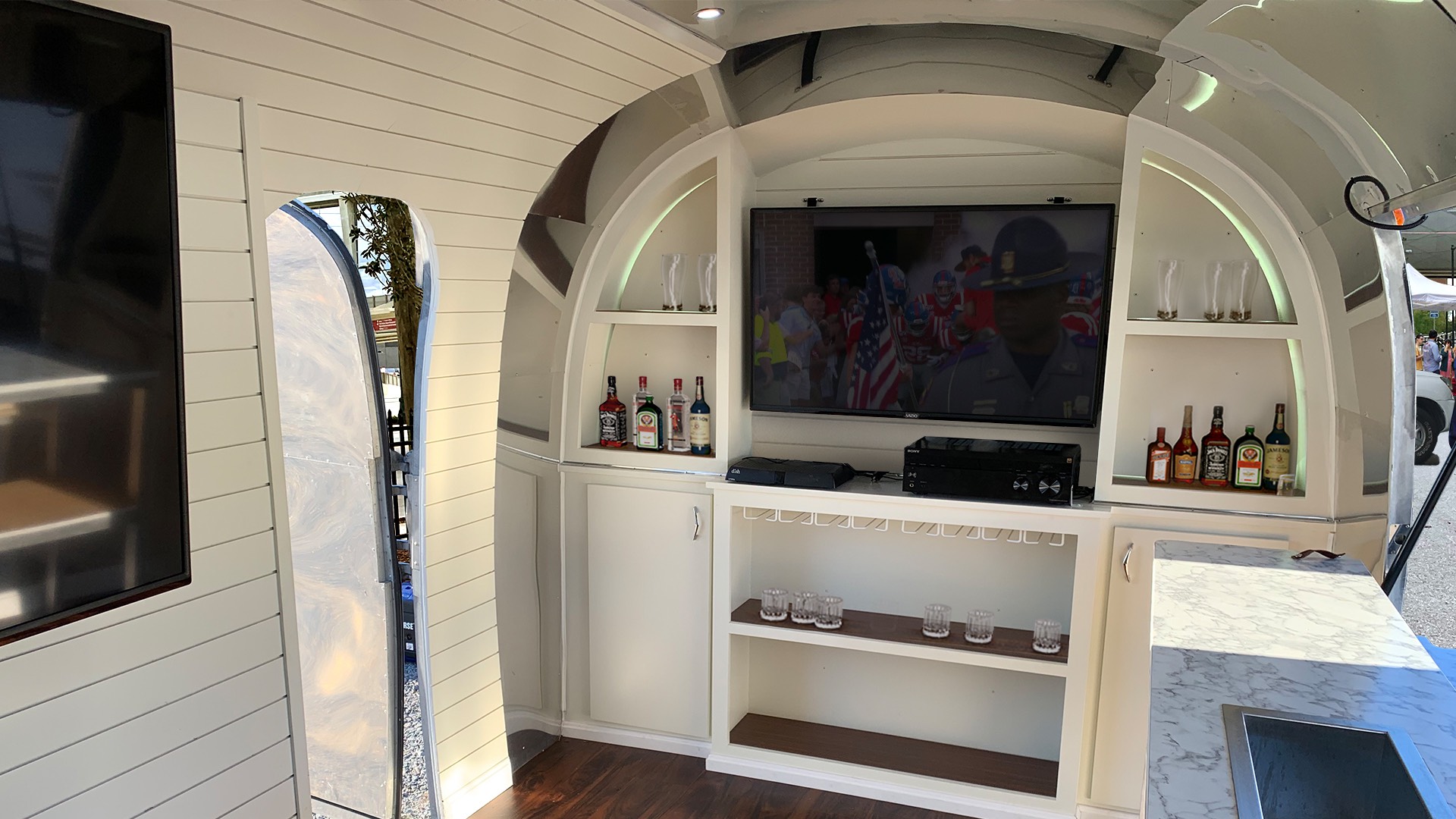 airstream-tailgate-bar-rental-jacksonville-fl